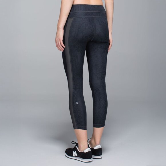 Lululemon Reflective Light Speed Tight Luxtreme - Picture 3 of 10